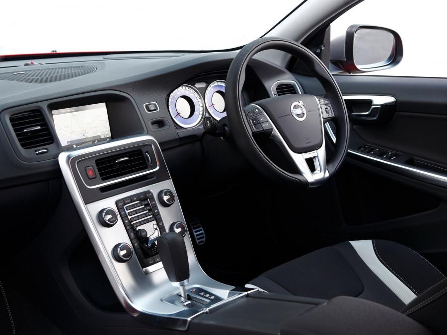  Volvo V60 R-Design 2011 года  (AU) (фото 5 из 16)
